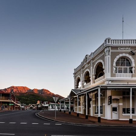 Empire Hotel Queenstown Eksteriør billede
